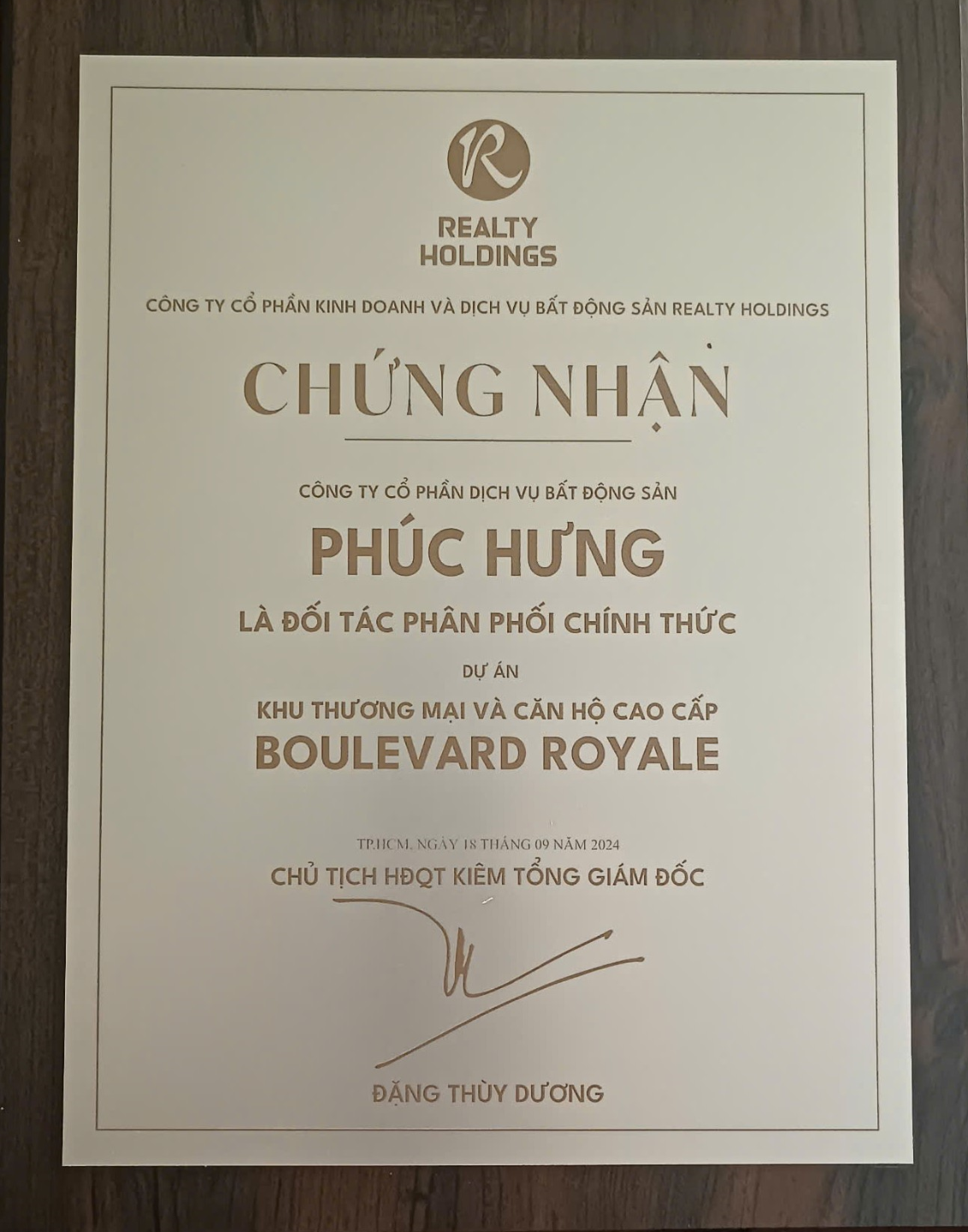 Bằng Chứng Nhận Công Ty Cp BĐs Phúc Hưng Là đối Tác Phân Phối Chính Thức Của Dự án Boulevard Royale