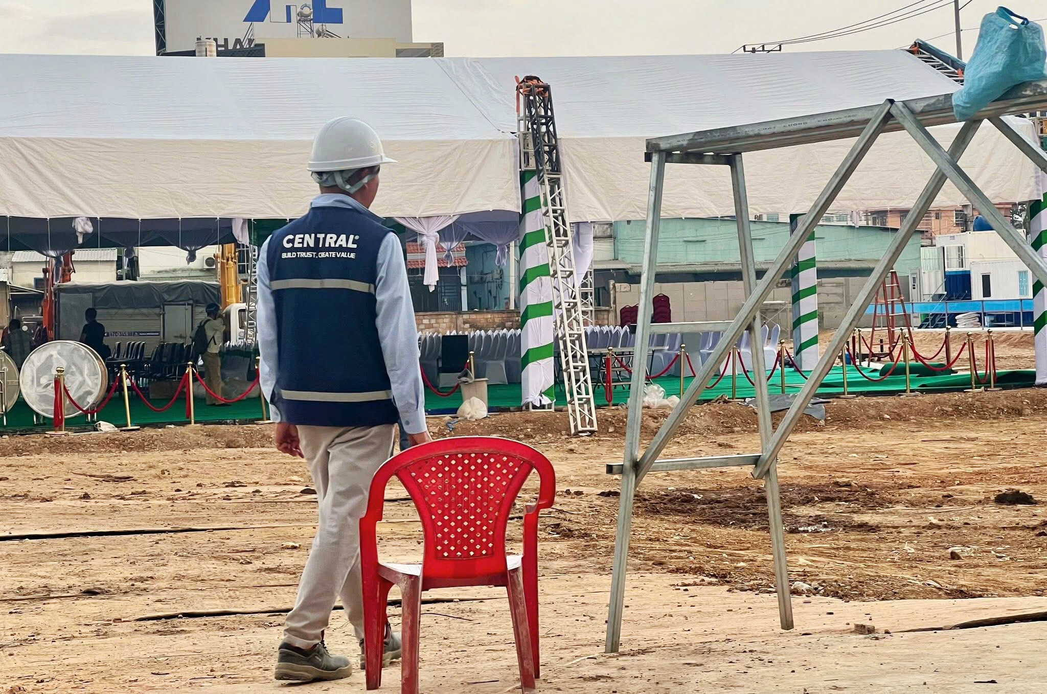 Hình ảnh Tiến độ The Emerald Boulevard Mới Cập Nhật (2)