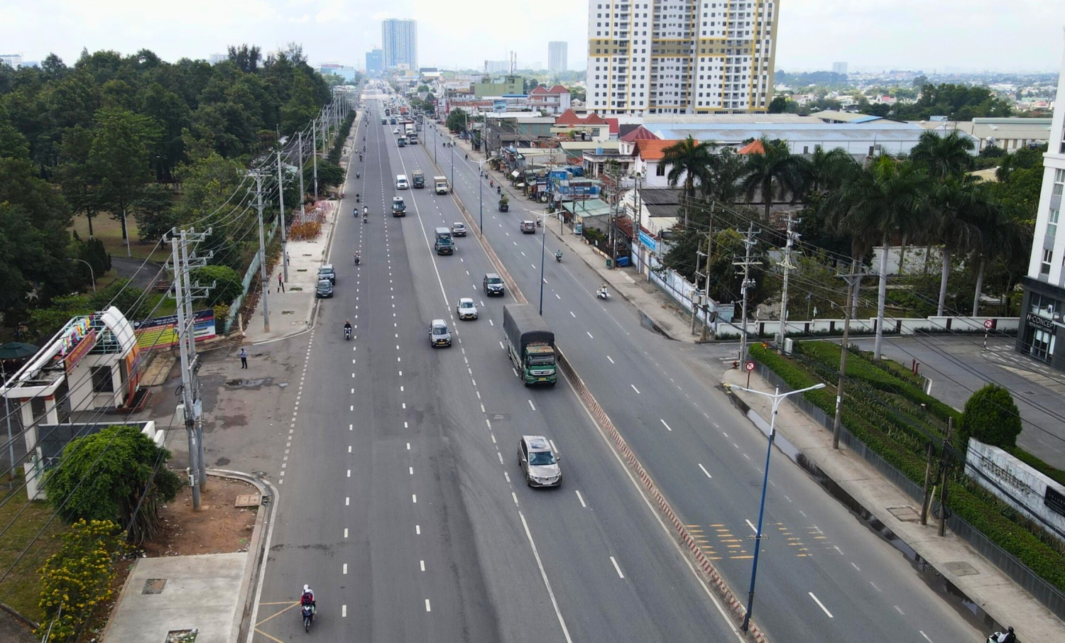 Đoạn Quốc Lộ 13 (qua Bình Dương) được Mở Rộng Từ 6 Lên 8 Làn Xe